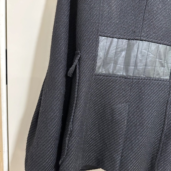 NWOT Stunning Designer Mackage Black Coat in Medium - Picture 4 of 14